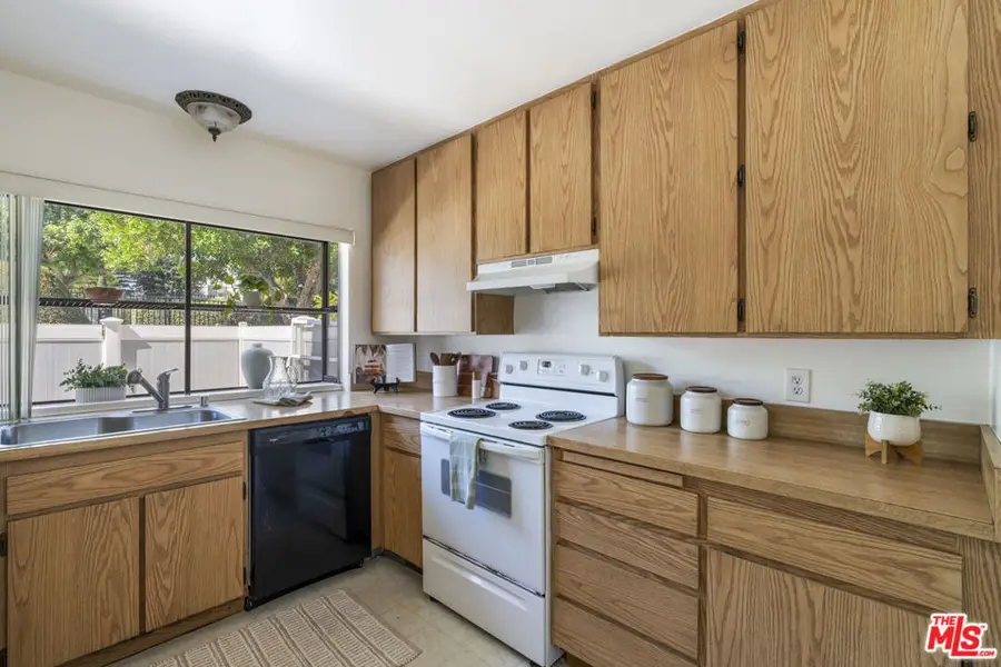 18515 Mayall Street #K, Northridge, CA 91324 - #3