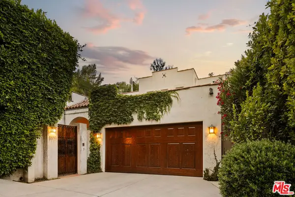 8935 Hollywood Hills Road, Los Angeles, CA 90046