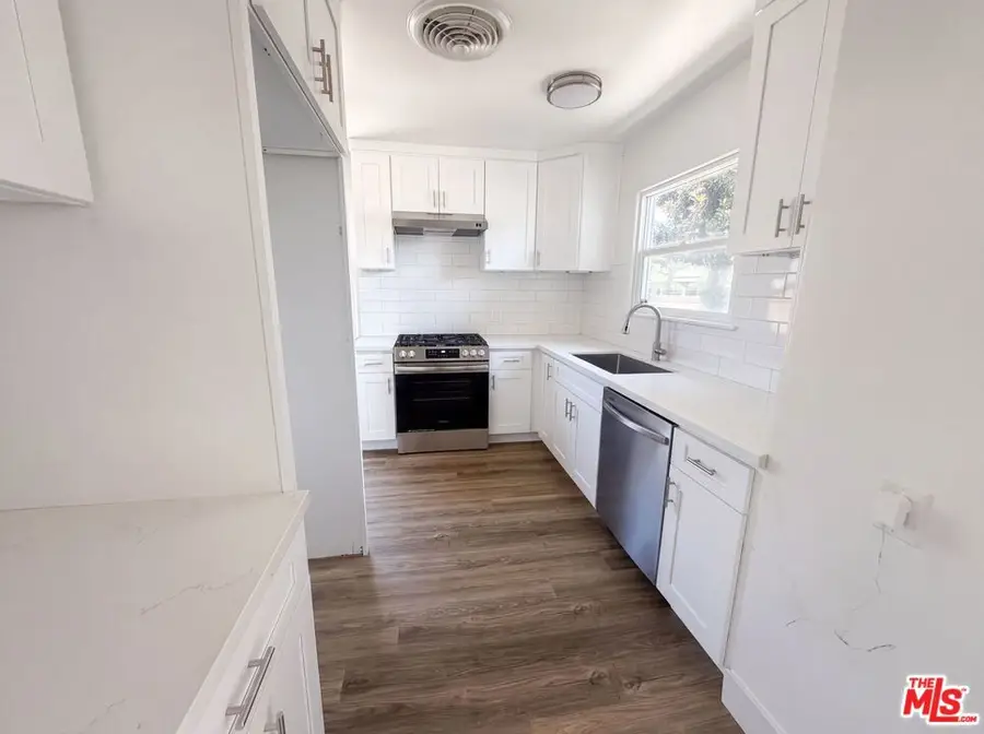 8015 Aldea Avenue, Van Nuys, CA 91406 - #2