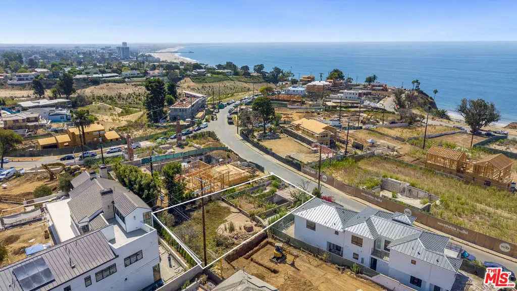15321 Friends Street, Pacific Palisades, CA 90272 - #1