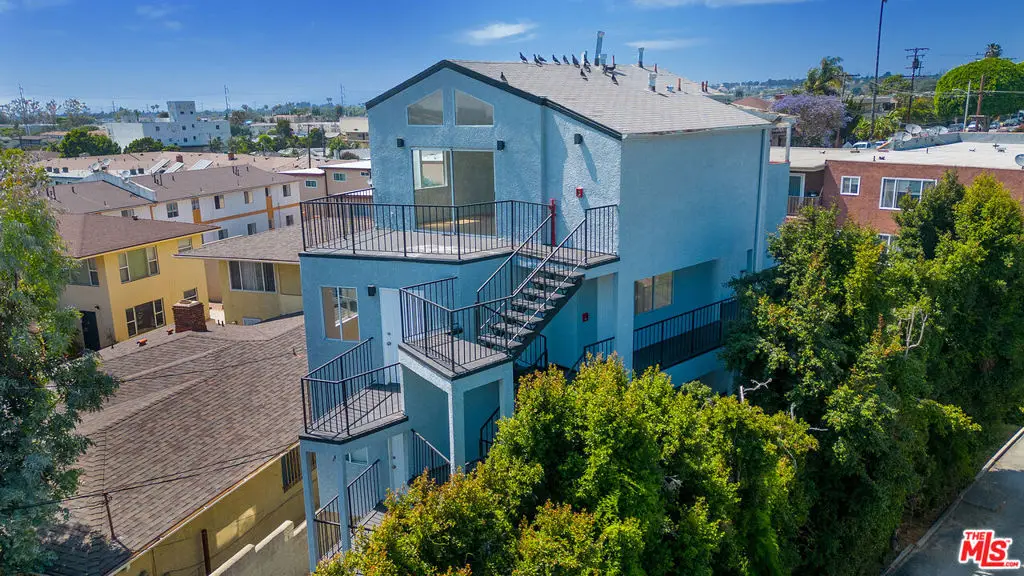 231 E Hyde Park Boulevard, Inglewood, CA 90302 - #1