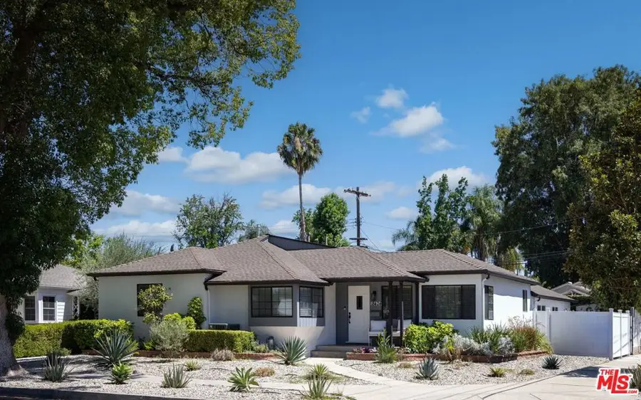 18424 Domino Street, Tarzana, CA 91335 - #2