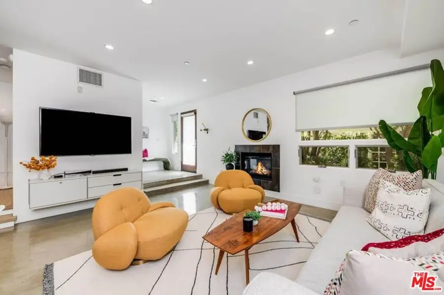 811 19th Street #3, Santa Monica, CA 90403 - #3