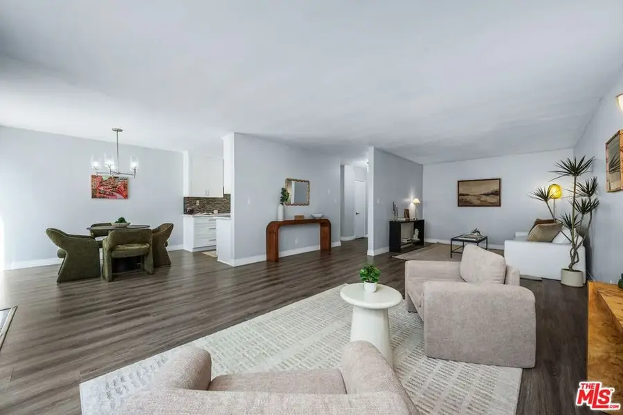 530 S Barrington Avenue #109, Los Angeles, CA 90049 - #3