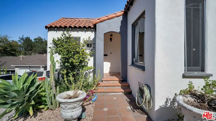 2338 Lake View Avenue, Los Angeles, CA 90039 - #3