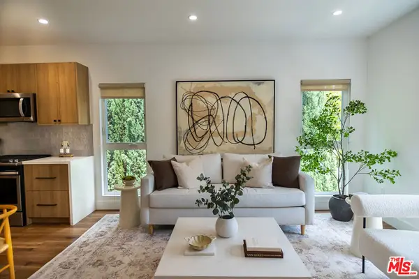 249 N Bonnie Brea Street #4, Los Angeles, CA 90026