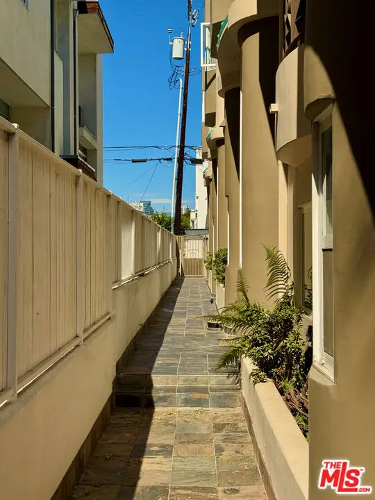 1247 23rd Street #D, Santa Monica, CA 90404 - #3