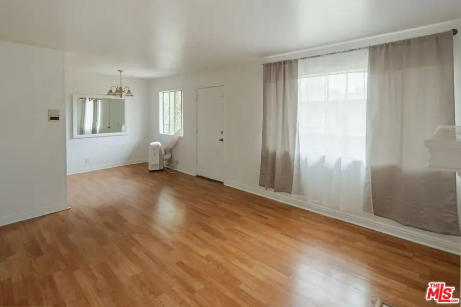 8505 Columbus Avenue #307, San Fernando Valley, CA 91343 - #2