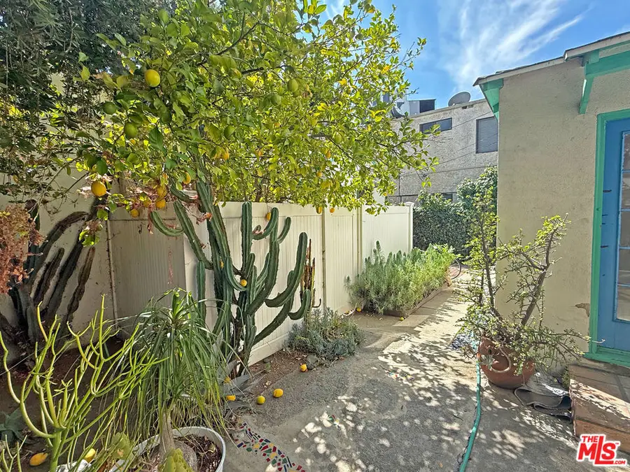 5623 Woodman Avenue, Van Nuys, CA 91401 - #3