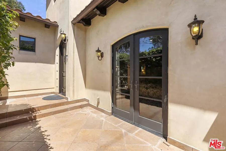 360 S Crescent Drive, Beverly Hills, CA 90212 - #2