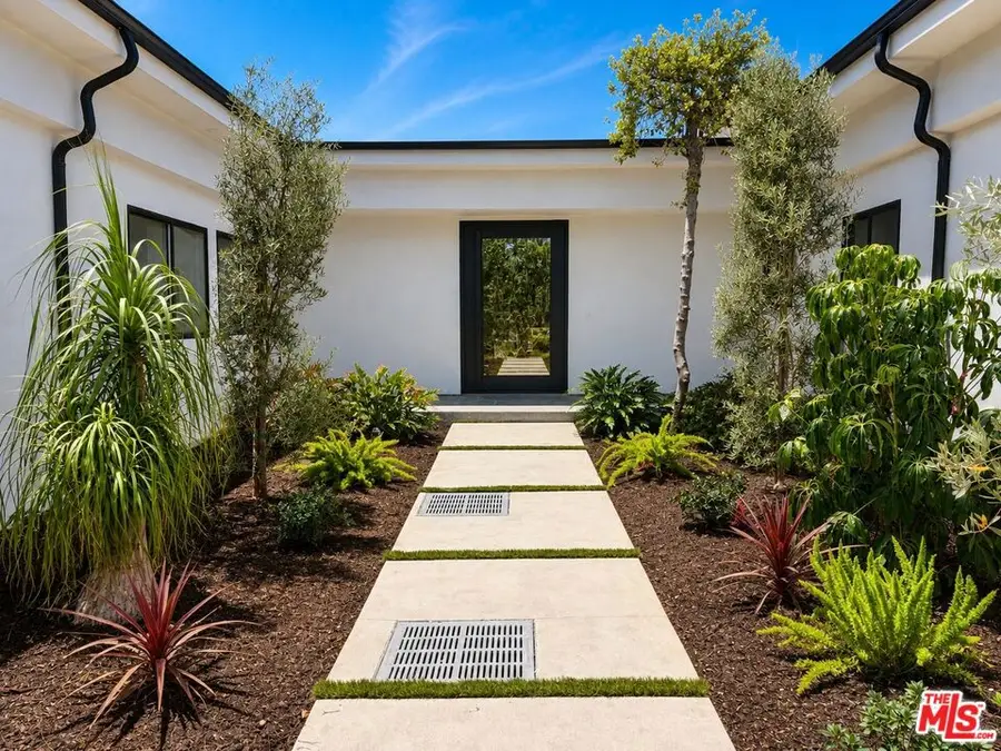 2252 Gloaming Way, Los Angeles, CA 90210 - #3