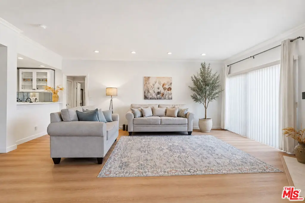 828 S Bedford Street #202, Los Angeles, CA 90035 - #1