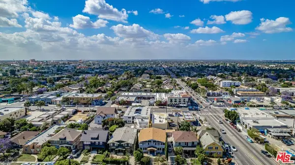 1674 W 25th Street, Los Angeles, CA 90007