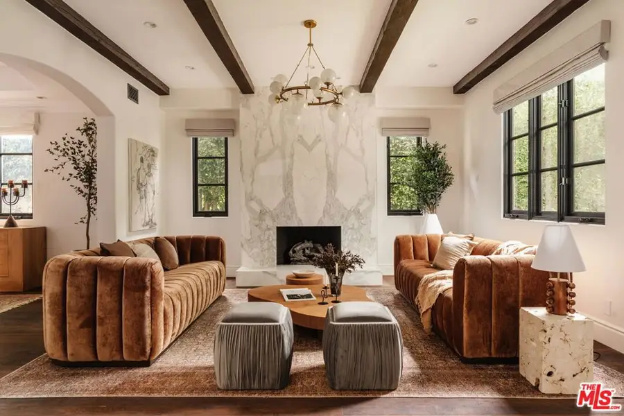 11432 Aqua Vista Street, Studio City, CA 91604 - #2