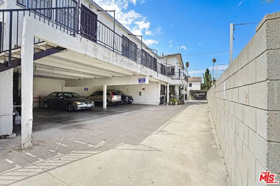 837 W 85th Street, Los Angeles, CA 90044 - #3
