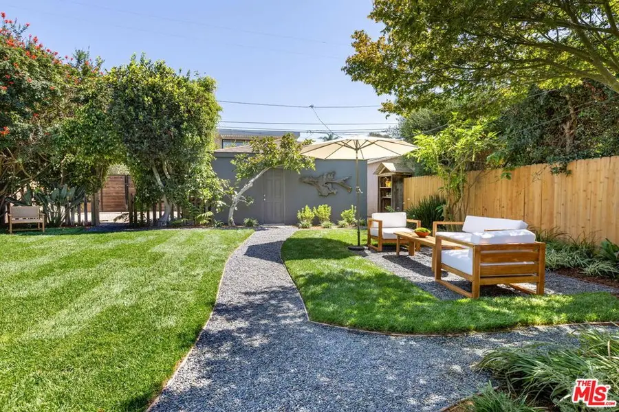 2458 Walnut Avenue, Venice, CA 90291 - #2