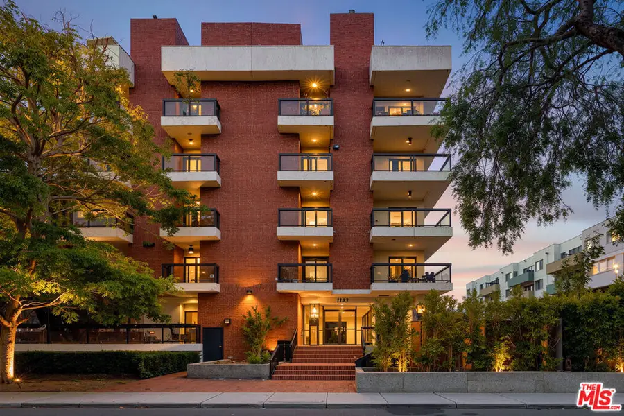1133 5th Street #204, Santa Monica, CA 90403 - #2