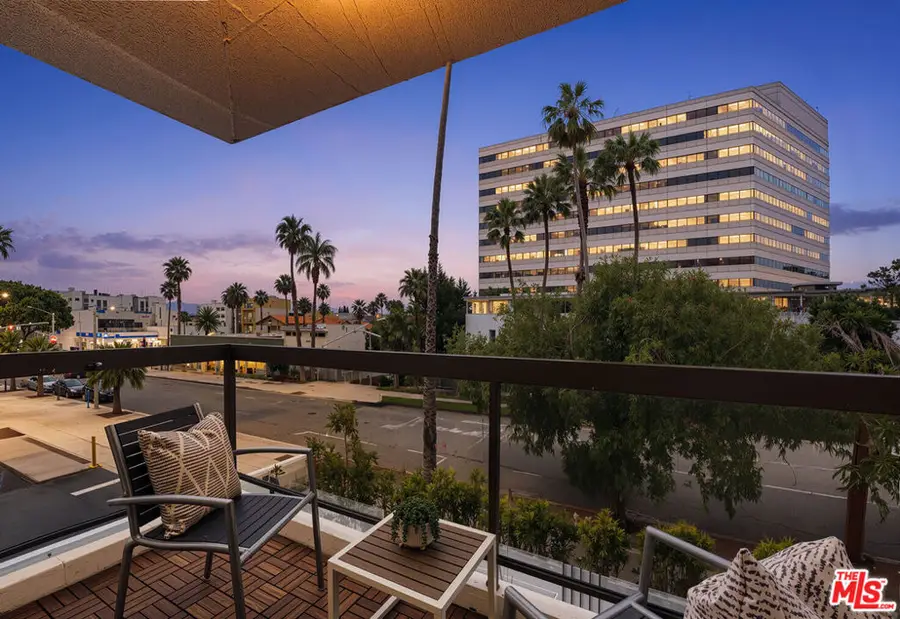 1133 5th Street #204, Santa Monica, CA 90403 - #3