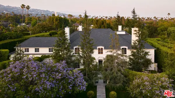 826 Greenway Drive, Beverly Hills, CA 90210