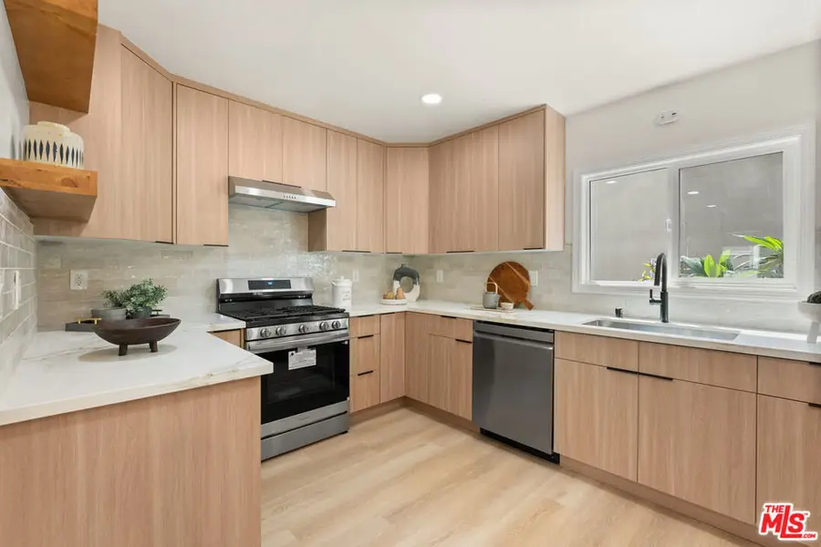 8420 Bleriot Avenue, Los Angeles, CA 90045 - #3
