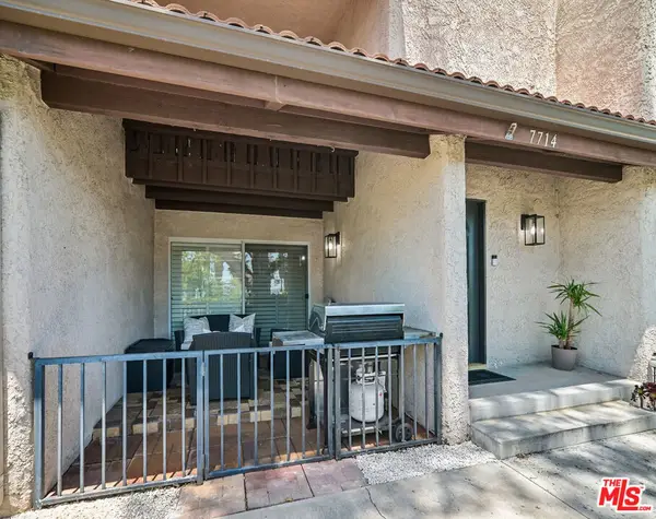 7714 Via Sorrento #22, Burbank, CA 91504