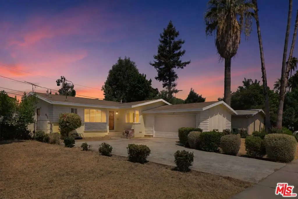 6437 Penfield Avenue, Woodland Hills, CA 91367 - #1