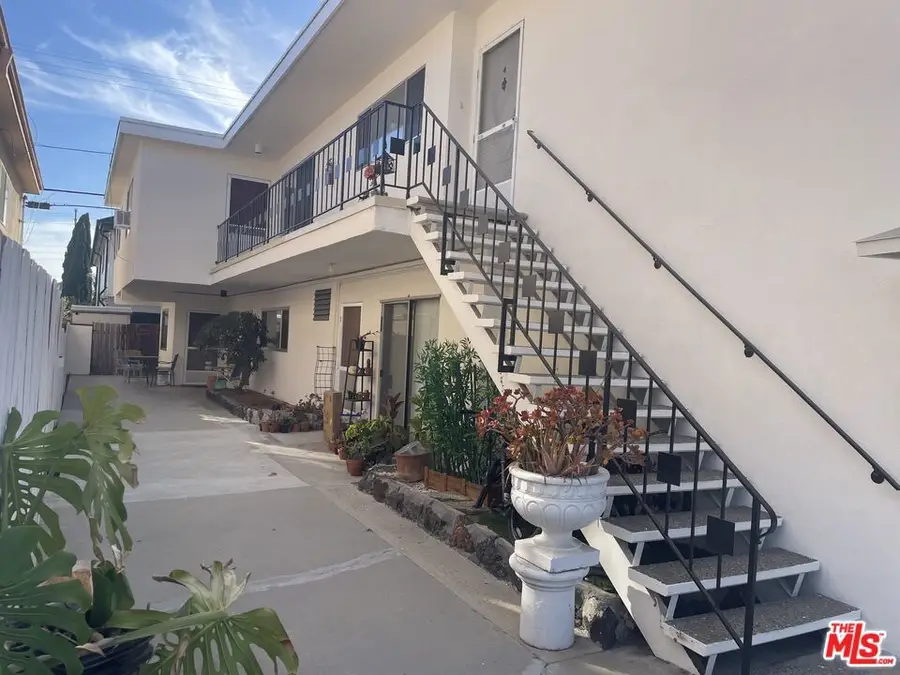 3749 Veteran Avenue, Los Angeles, CA 90034 - #2