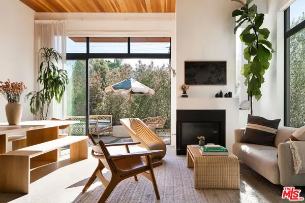 1329 California Avenue #102, Santa Monica, CA 90403