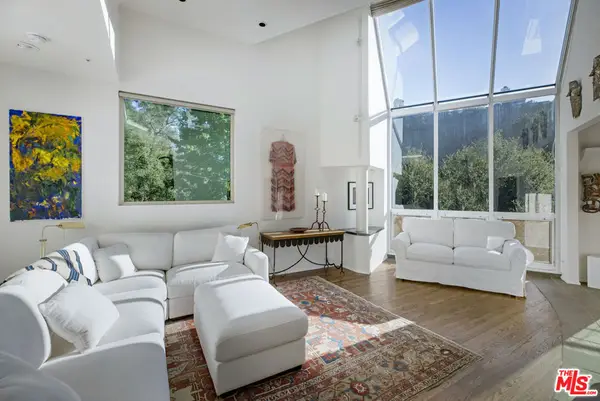 10361 Caribou Lane, Los Angeles, CA 90077