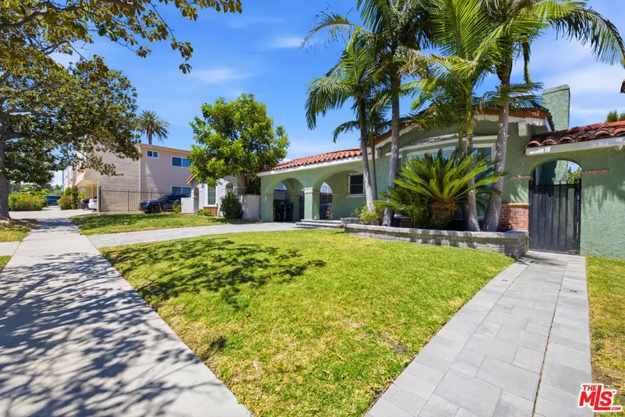 3237 W 74th Street, Los Angeles, CA 90043 - #3