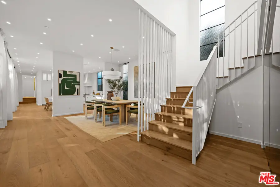 745 Sunset Avenue, Venice, CA 90291 - #2