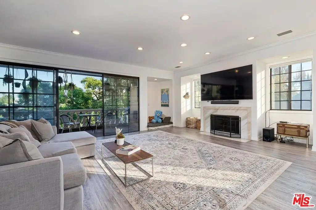 403 N Palm Drive #3, Beverly Hills, CA 90210 - #1