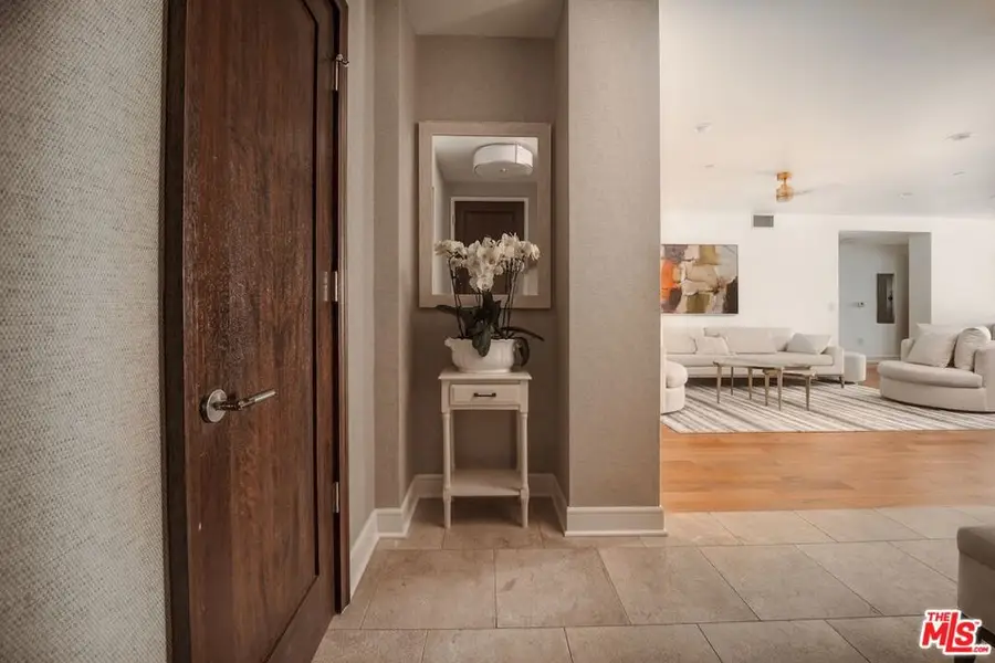 447 N Doheny Drive #104, Beverly Hills, CA 90210 - #2