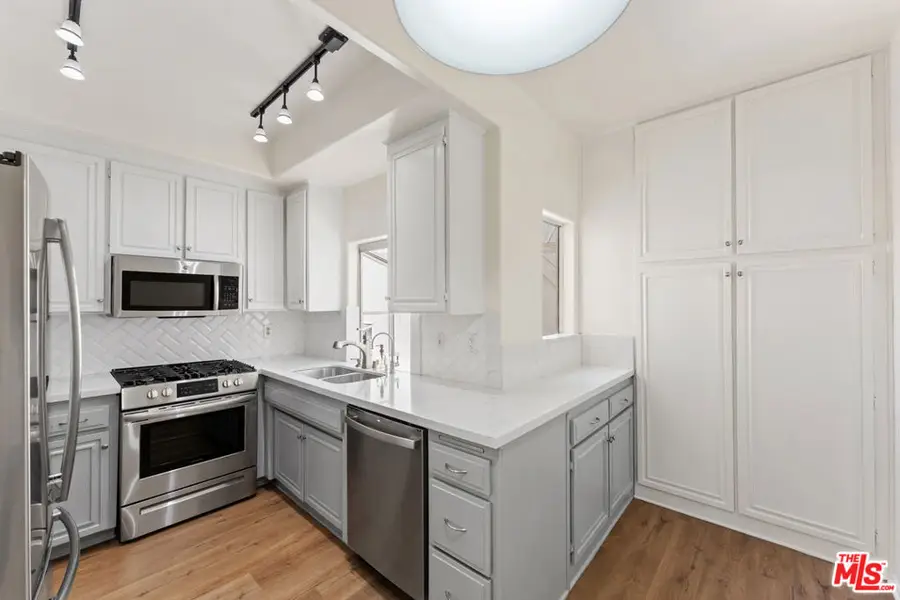 5145 Yarmouth Avenue #29, Encino, CA 91316 - #3