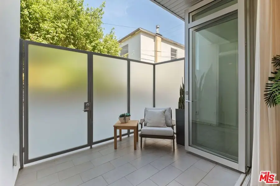 853 21st Street #104, Santa Monica, CA 90403 - #3