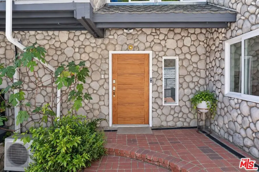 4631 Ensenada Drive, Woodland Hills, CA 91364 - #2