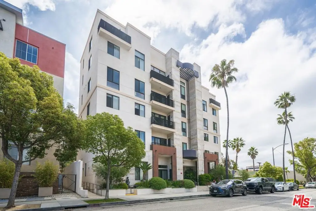 118 S Kenwood Street #105, Glendale, CA 91205 - #1