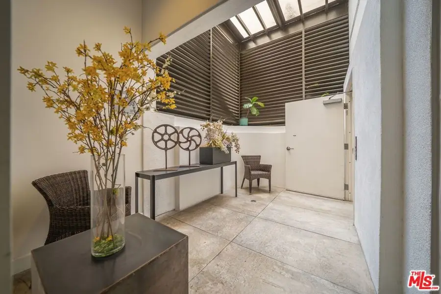 118 S Kenwood Street #105, Glendale, CA 91205 - #3