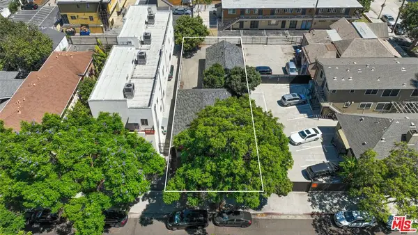 3042 Royal Street, Los Angeles, CA 90007