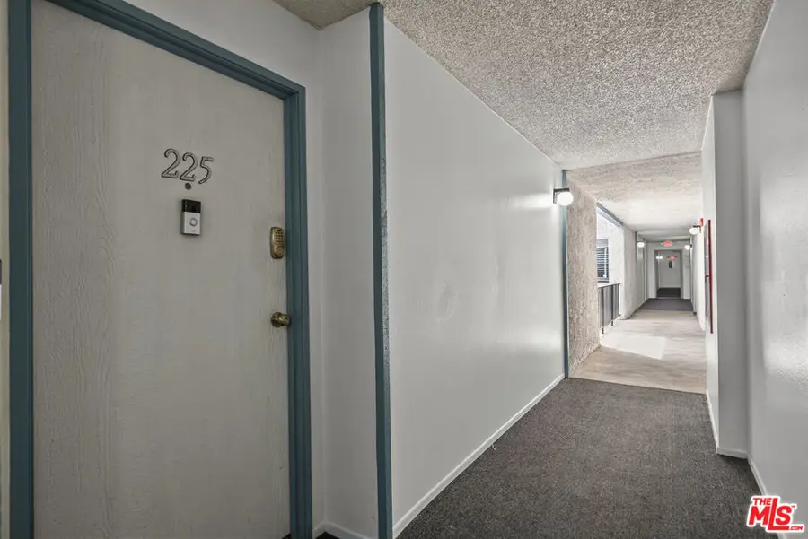 21800 Schoenborn #225, Canoga Park, CA 91304 - #2