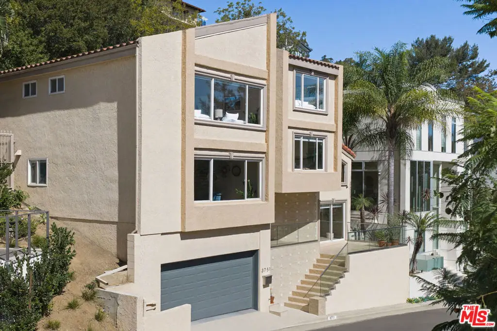 3751 Prestwick Drive, Los Angeles, CA 90027 - #1