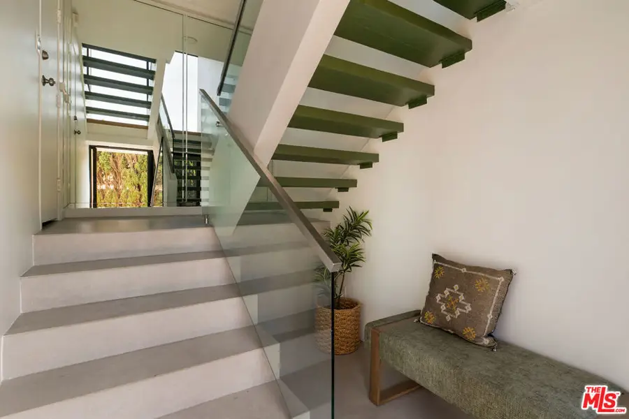 3750 Arbolada Road, Los Angeles, CA 90027 - #3