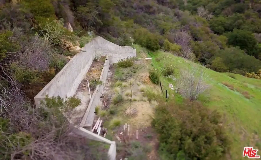 22755 Chamera Lane, Topanga, CA 90290 - #3