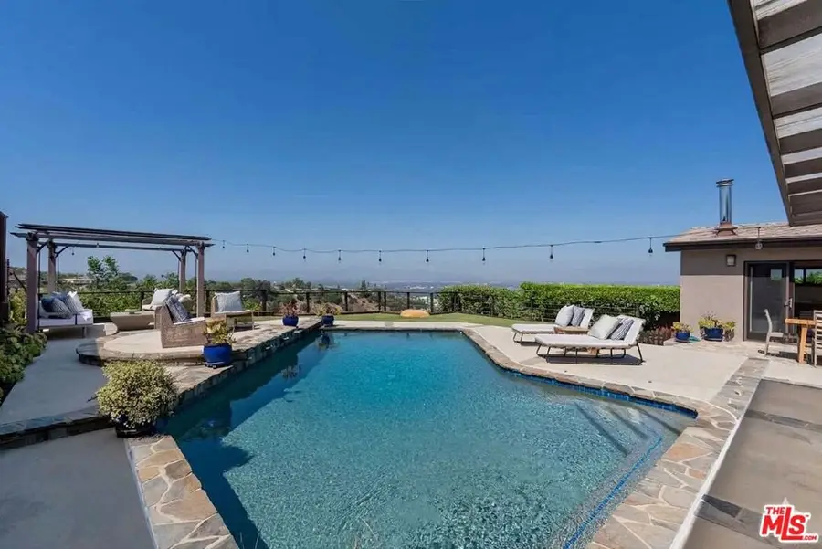3711 Beverly Ridge Drive, Sherman Oaks, CA 91423 - #3