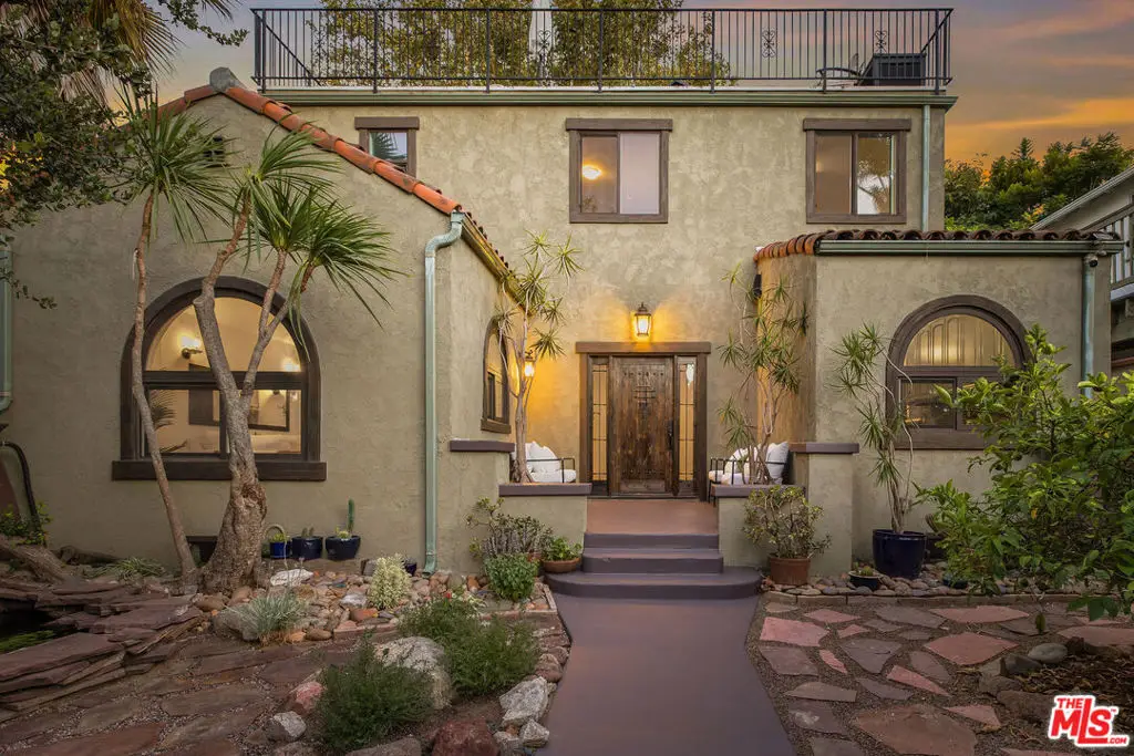 686 San Juan Avenue, Venice, CA 90291 - #1
