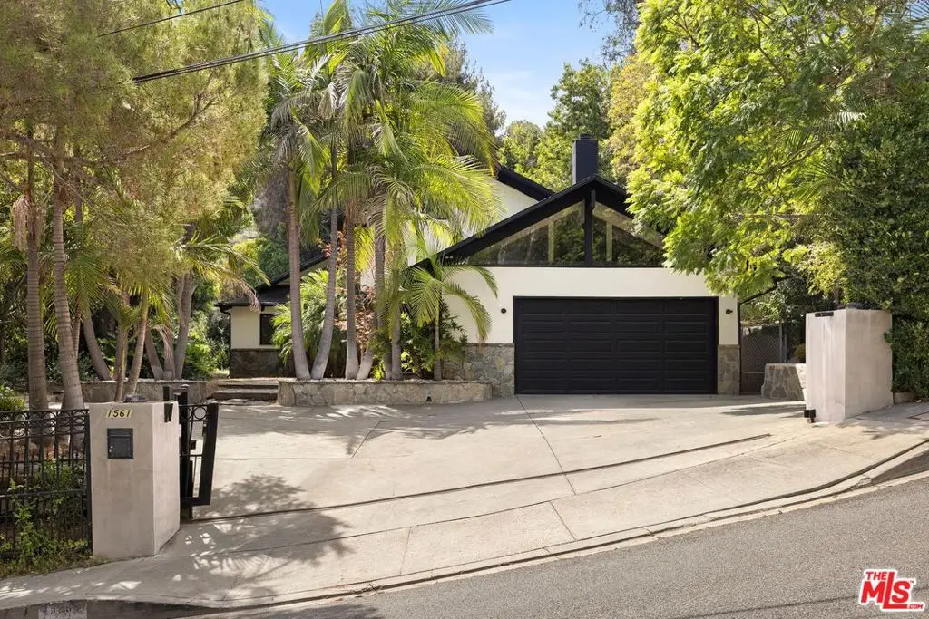 1561 Clear View Drive, Los Angeles, CA 90210 - #1