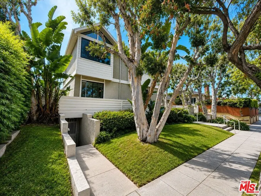 1754 11th Street #101, Santa Monica, CA 90404 - #2