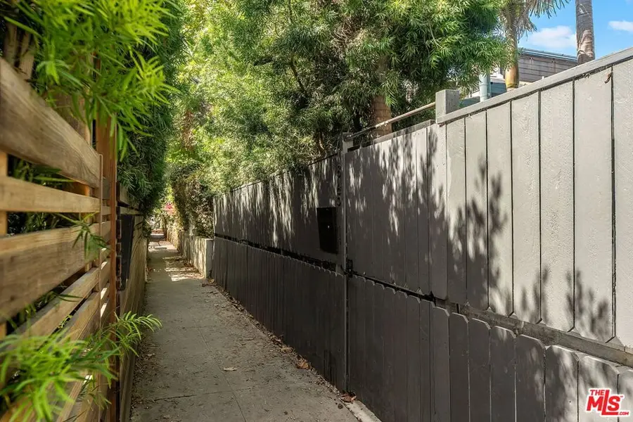 845 Amoroso Place, Venice, CA 90291 - #2