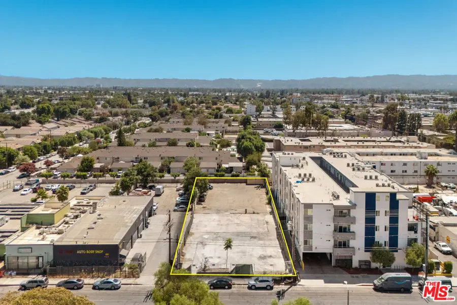 15226 Parthenia Street, San Fernando Valley, CA 91343 - #2