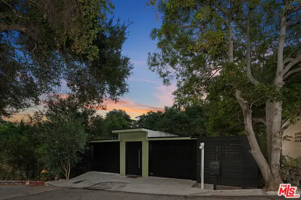 8867 Hollywood Hills Road, Los Angeles, CA 90046